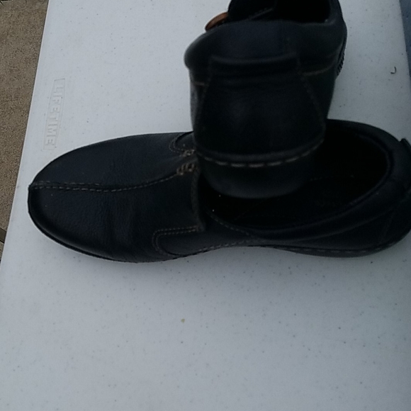 Shoes - Picture 8 of 9